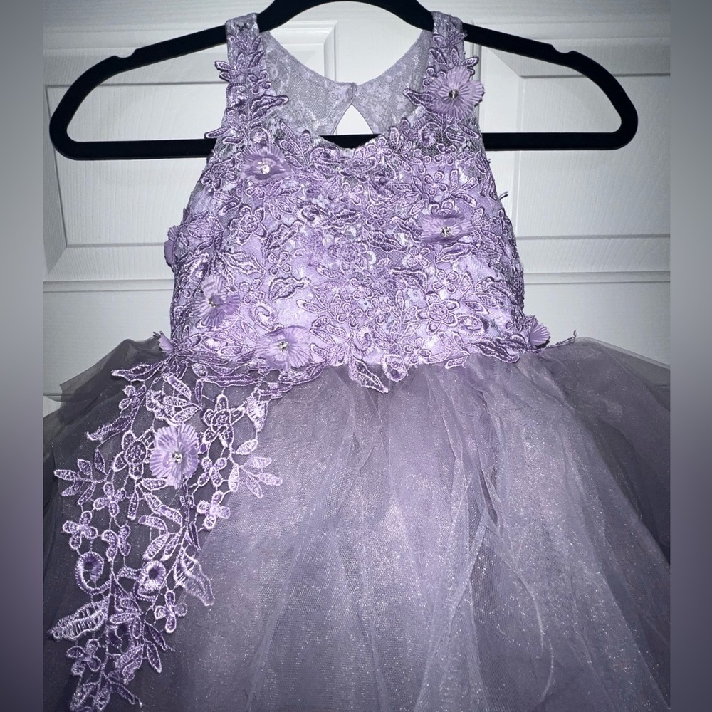 Charming Lilac Kids Formal Dress with Lace